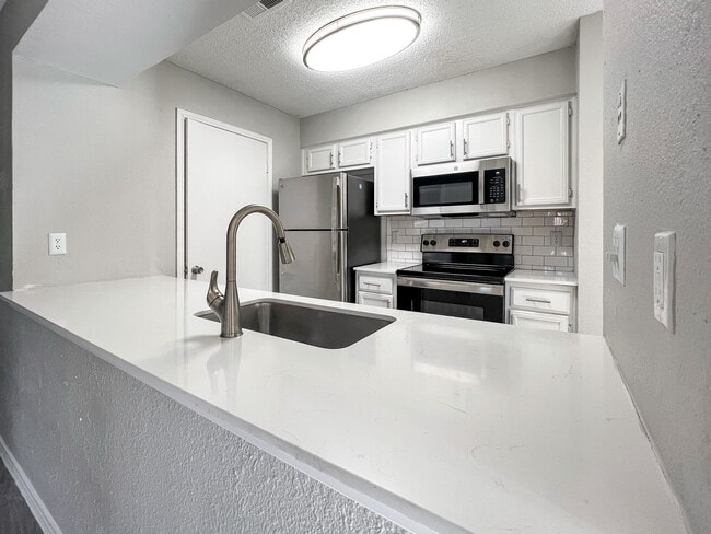 Building Photo - The Reserve Rental