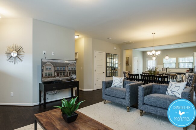 Photo - 1119 Midtowne Way