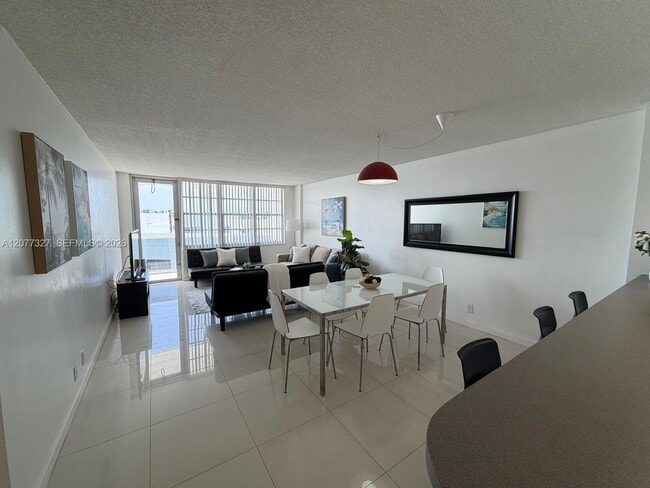 Building Photo - 3725 S Ocean Dr Unit 1517