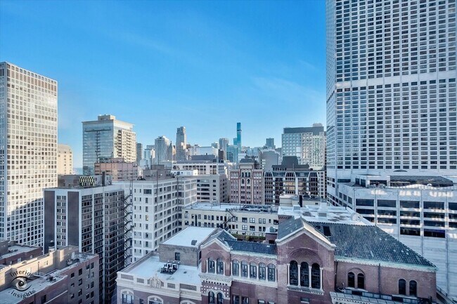 Photo - 200 E Delaware Pl