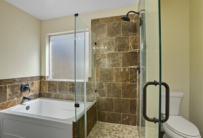 Building Photo - 2439 Pinpoint Dr