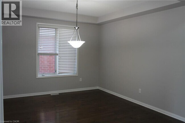 Photo - 52 Beattie Crescent