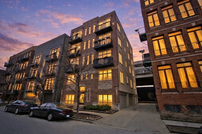 Photo - 1875 N Winnebago Ave Unidad 4E