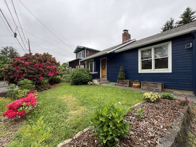 Photo - Cozy Single-Level Home with Hardwood Flooring, Washer/Dryer & Detached Garage