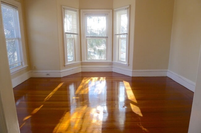 77 Hartford St Unit 2