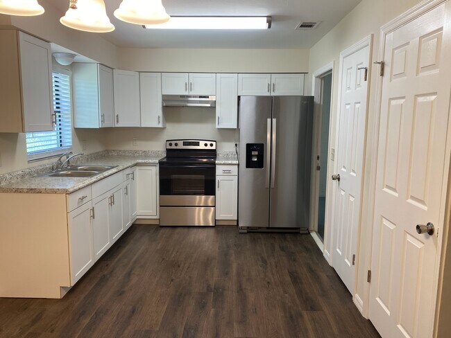 Photo - 2033 NE 59th St