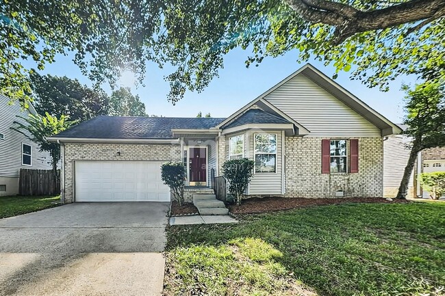 Building Photo - 2027 Waterford Dr