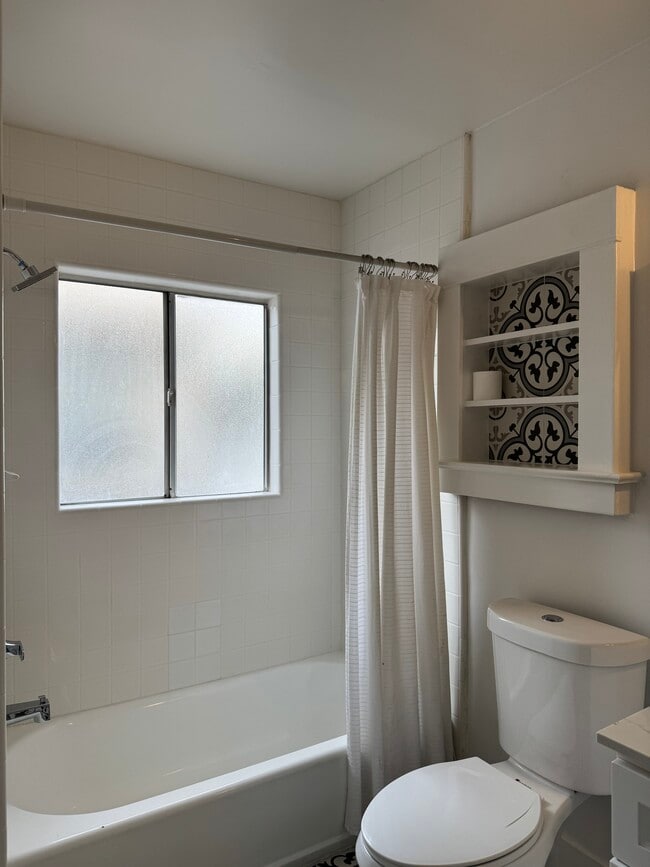 Photo - 1653 Bayview Dr Unit 1653