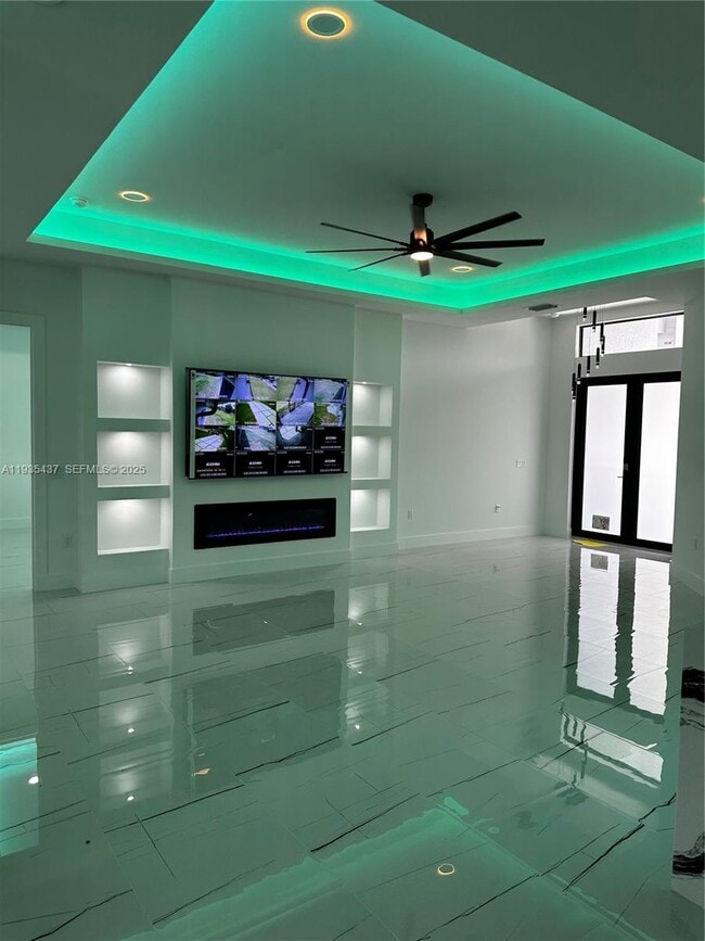 Photo - 616 Maple Ave N