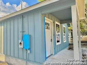 Photo - 709 Burr Oak Ln