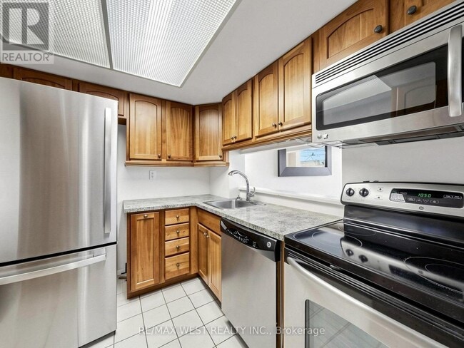 Photo - 725 King St W Unité 211