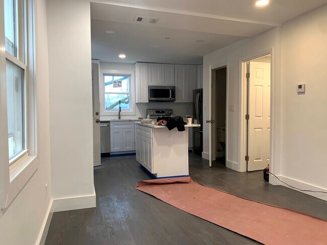 Photo - 833 51st St NE