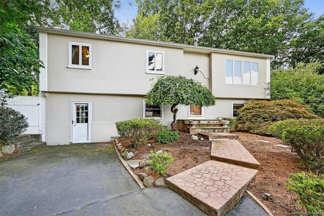 Photo - 731 Manette Ln