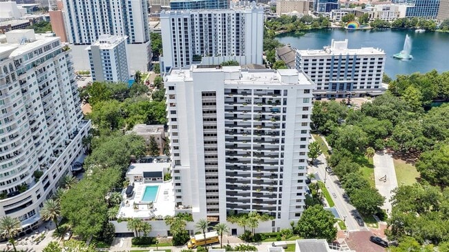 Photo - 530 E Central Blvd Unidad 102 Rental
