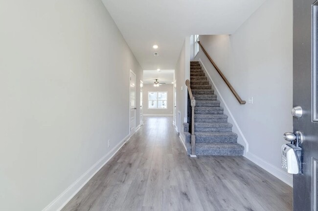 Photo - 205 Notgrass Rd