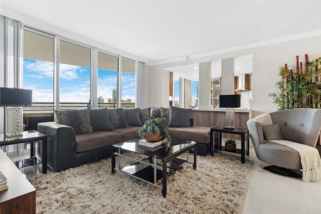 Photo - 848 Brickell Key Dr Unit 3905