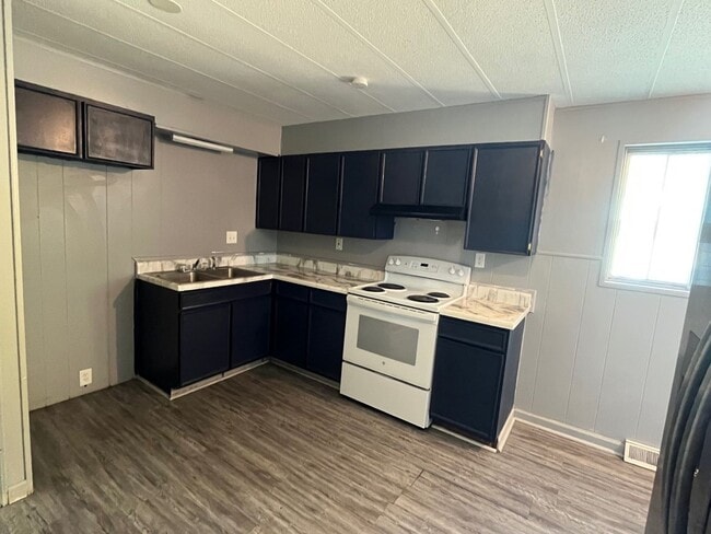 Photo - Charming 3 bedroom, 1 bath rental home in ...