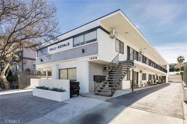 Building Photo - 13018 Valleyheart Dr Unit 4