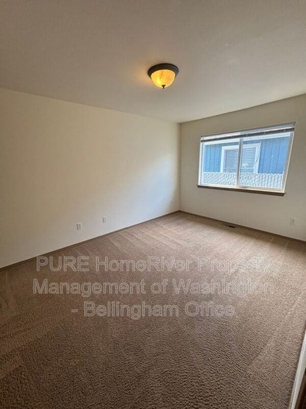 547 Woollen Rd