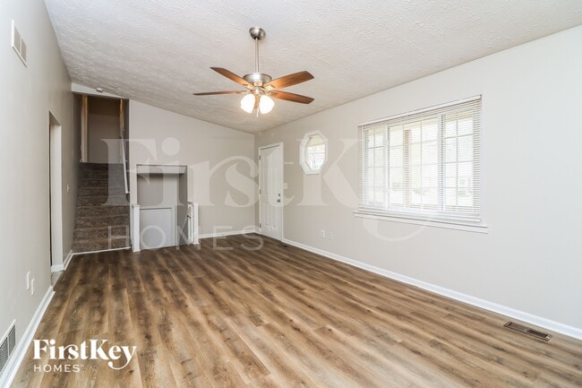 Photo - 1705 Olde Oak Dr