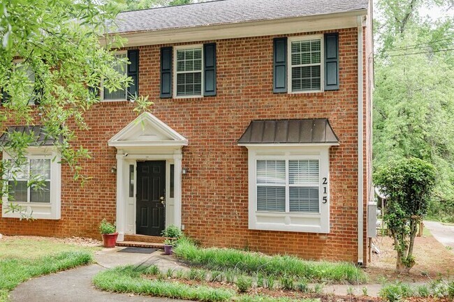 Building Photo - 215 Jennings Mill Rd Rental