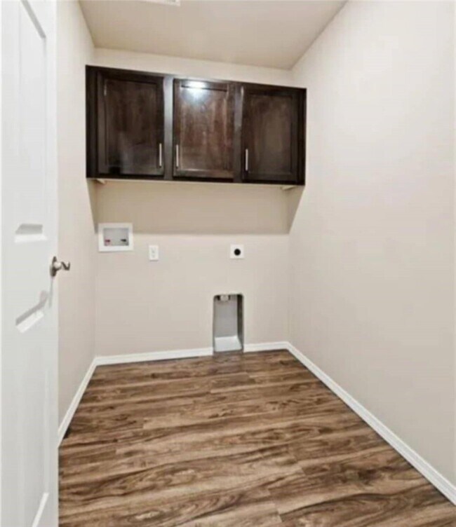 Photo - 2117 Cedar Cir