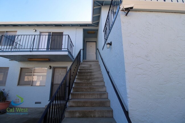 Photo - $2,295 1 Bedroom 1 Bath Upstairs Apartment in 4 Plex Unit 3