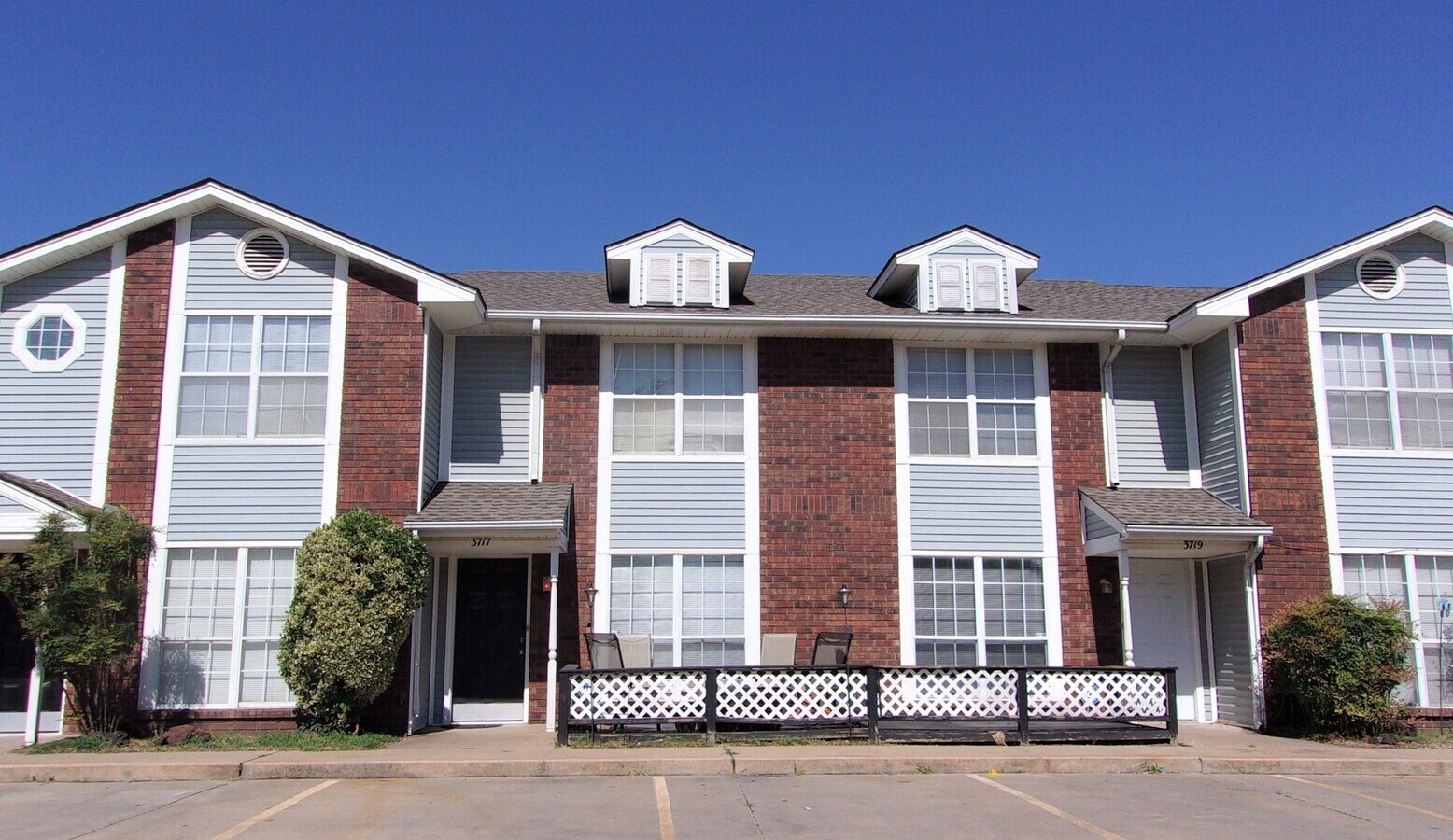 Photo - 3707 N St Charles St Unidad 3713 N Saint Charles St
