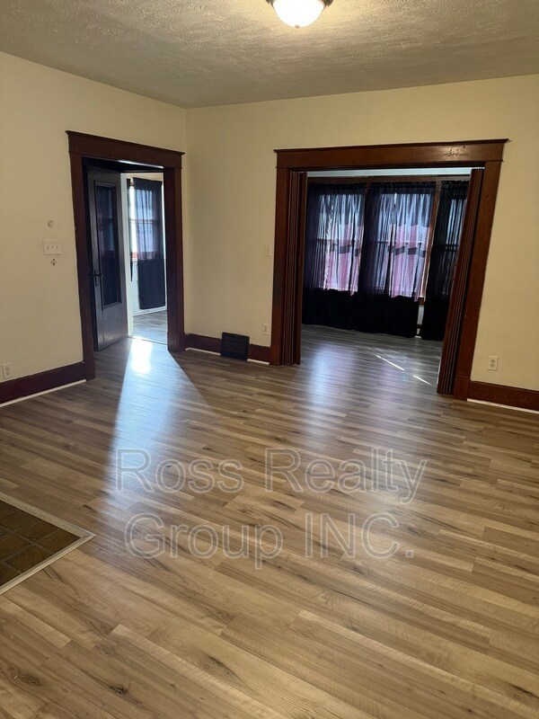 Photo - 2750 Monroe St Unidad Top