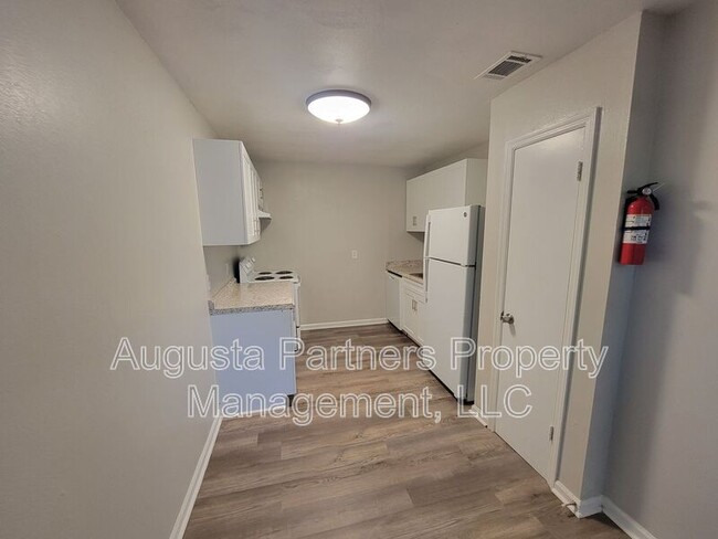 Photo - 112 3rd St Unit F