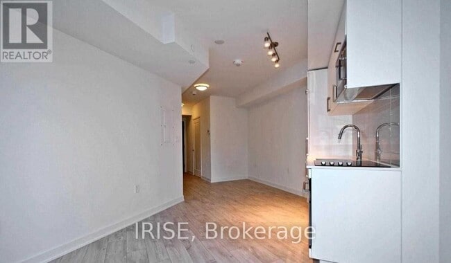 Photo - 27 Bathurst St Unit 601w