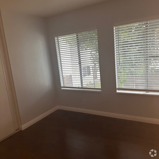 Building Photo - 3045 Shasta St Unit 1 Rental