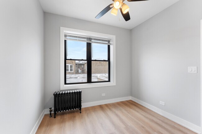 Photo - 1546 W Jonquil Terrace Unit 304