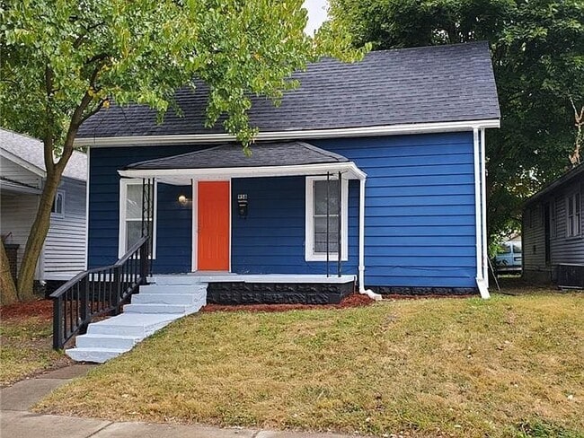 Building Photo - 958 N Bosart Ave Rental