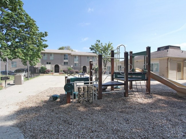 Photo - Maplewood Villas