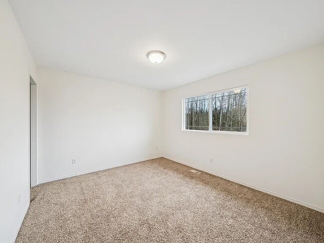 Photo - 13106 89th Ave E