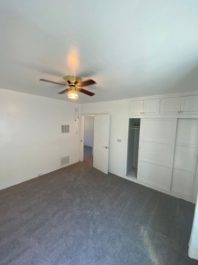 Building Photo - 3626 Monon St Unit 5