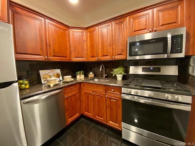 Photo - 327 Brook Ave Unit 327-2B