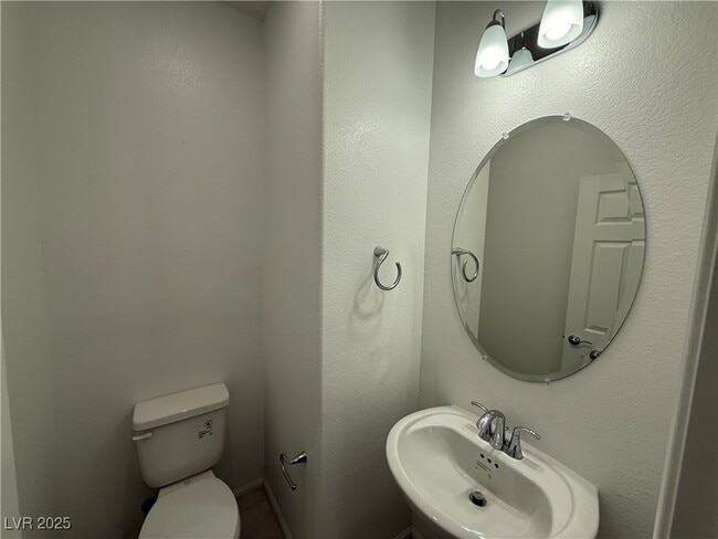 Building Photo - 508 Ylang Pl