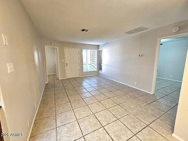 Photo - 312 W Yukon Dr