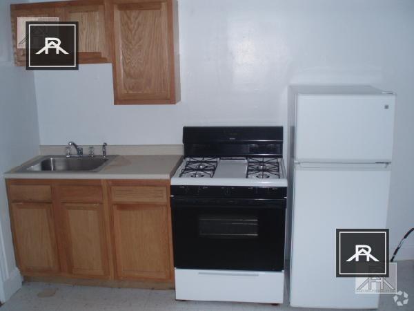 Building Photo - 1 bedroom in Brighton MA 02135 Unit 16 Rental