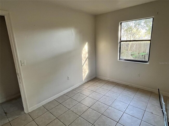 Photo - 1290 Henson Ln