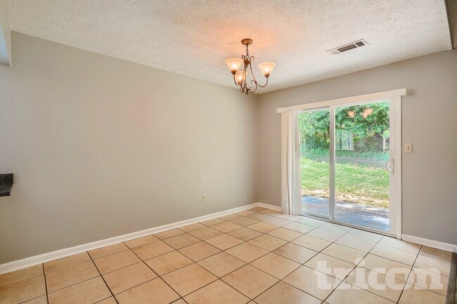 Photo - 9980 Lake Forest Way