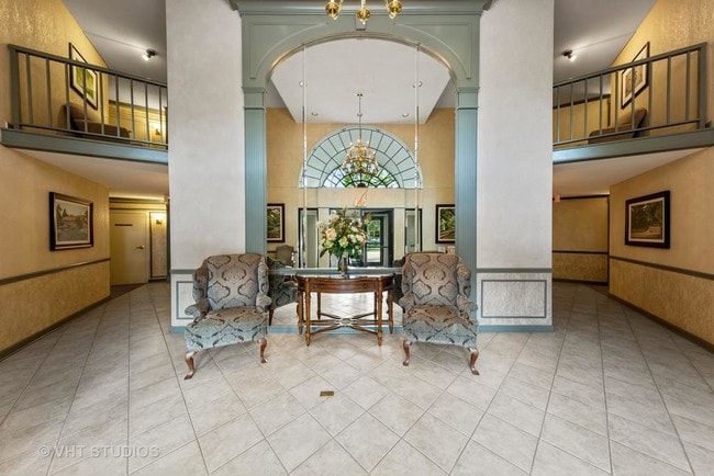 foye - 511 Aurora Ave Unit 602