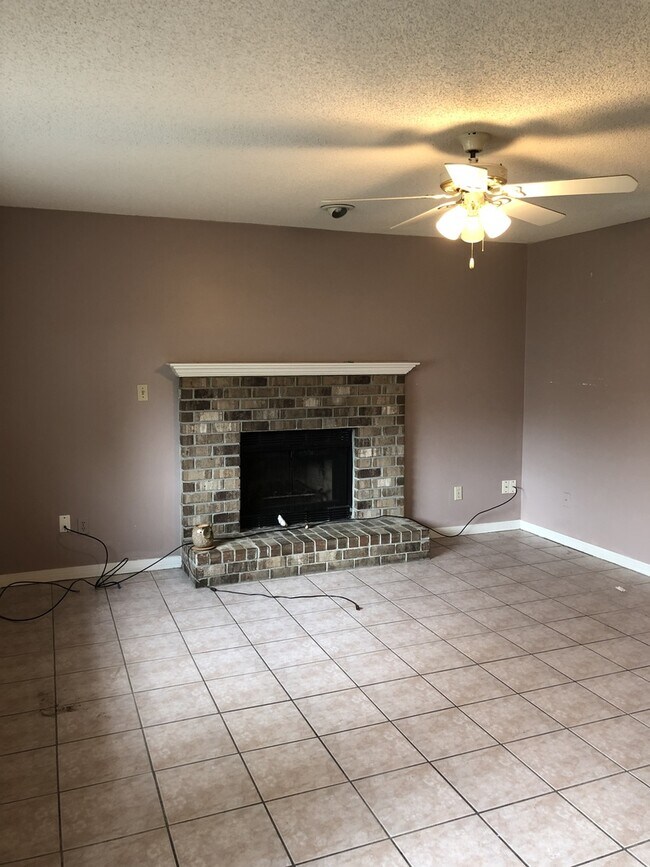 Photo - 2/2 Condo in Pensacola