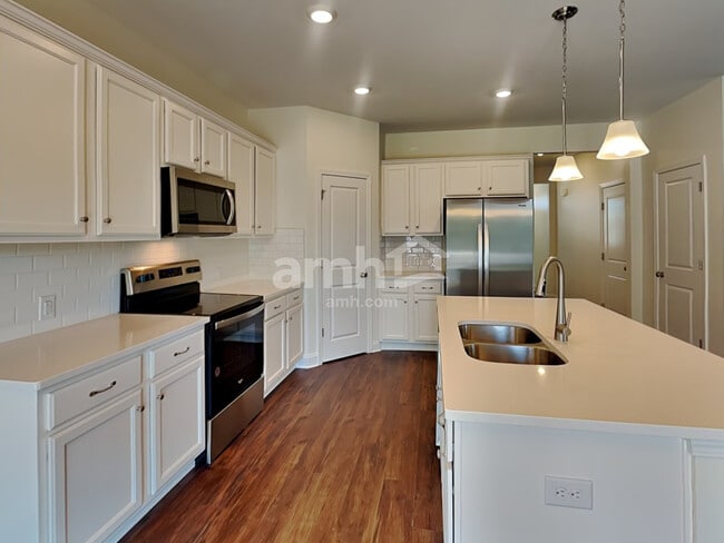 122 Cairo Ct