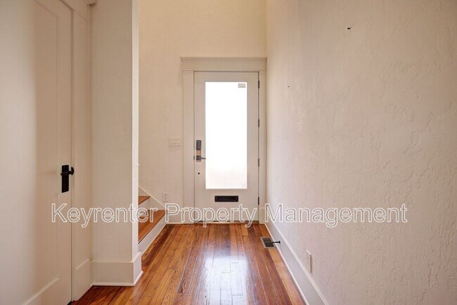 Photo - 812 NW 7th St