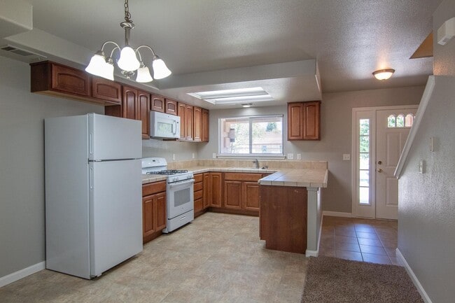 Photo - MonterraLn1045/1047 Unit 1045