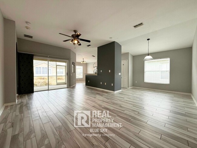 Photo - 5238 Gato Del Sol Cir