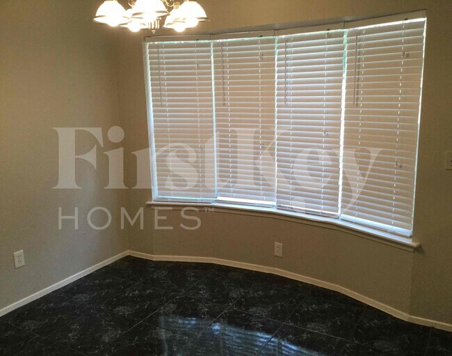 Photo - 5506 Maplegate Dr